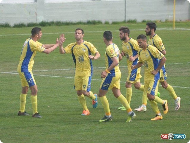 עומר חזום חוגג יחד עם החברים מיבנה (חסדאי כהן)